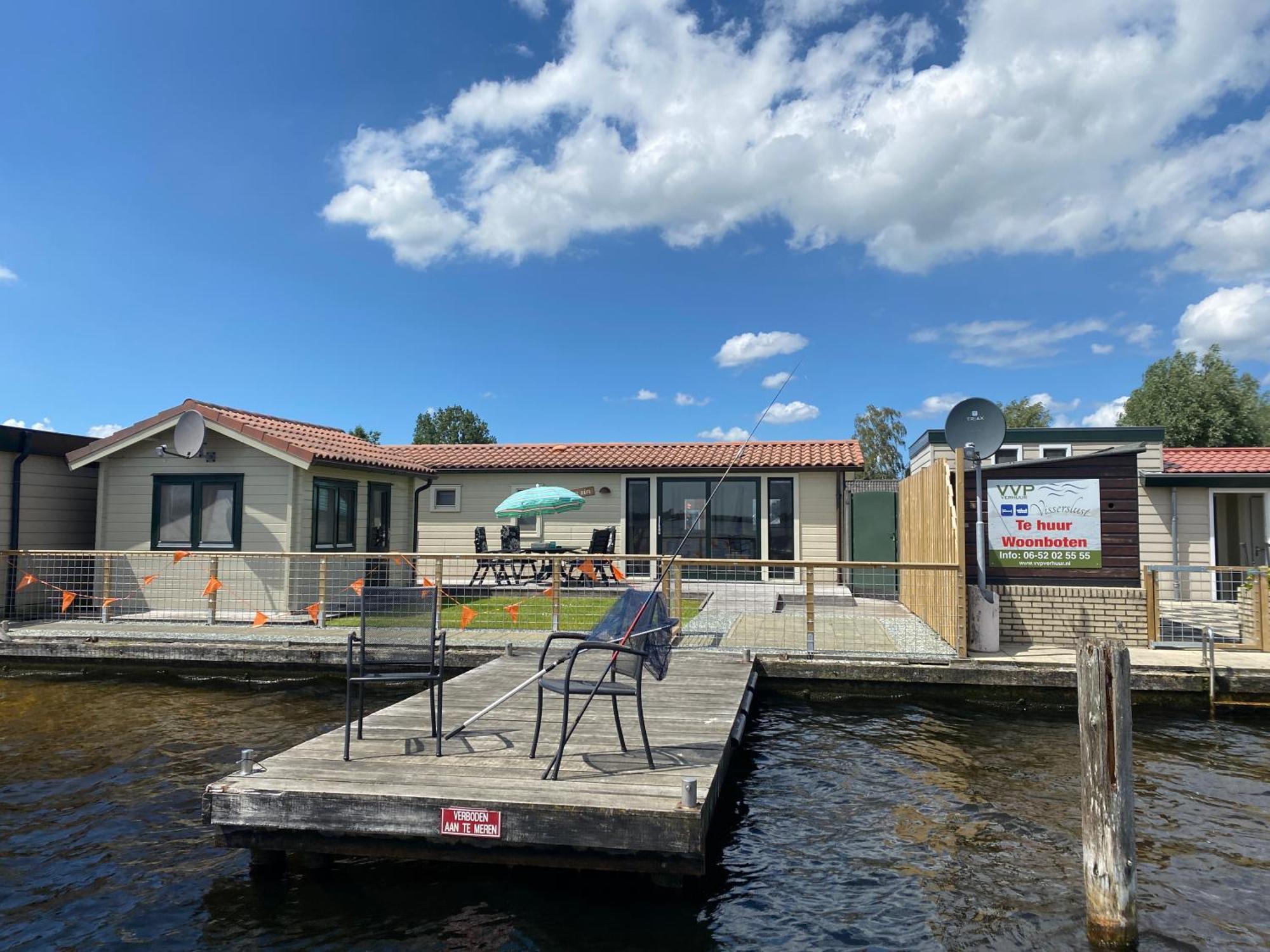 Vvp Verhuur Woonboot Vinkeveense Plassen Exterior foto